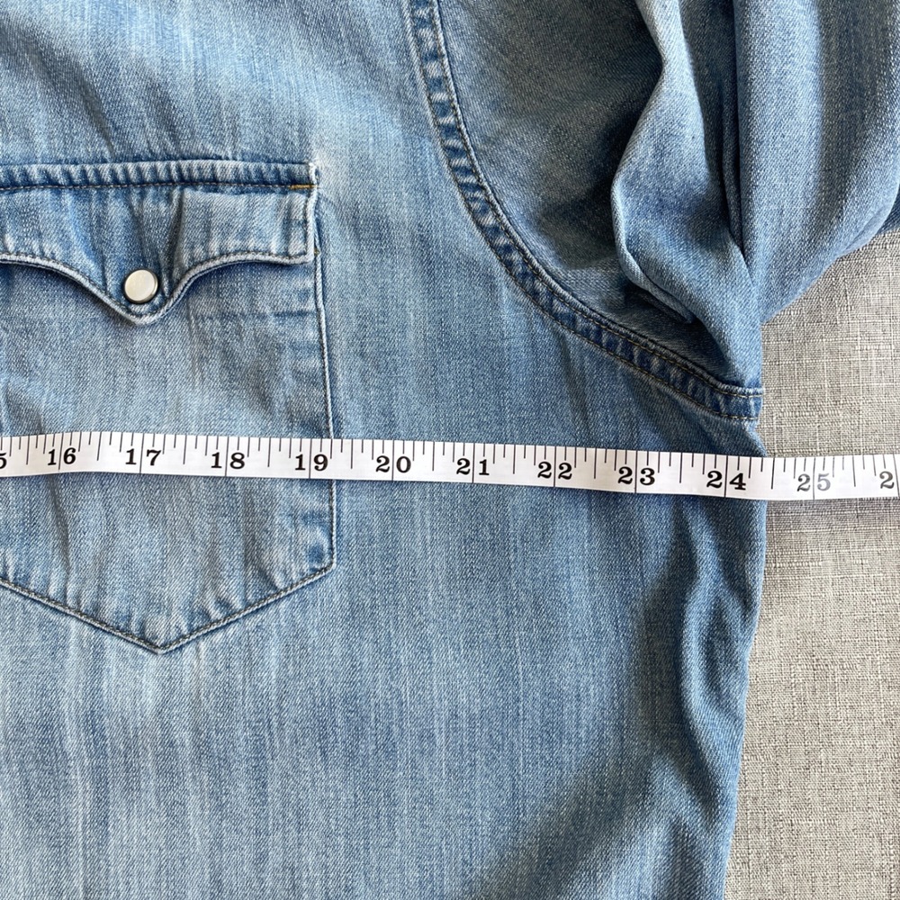 Levi's Iconic Western Denim Long Sleeve Snap Shirt Women XXL Light Vintage Wash - Picture 6 of 15